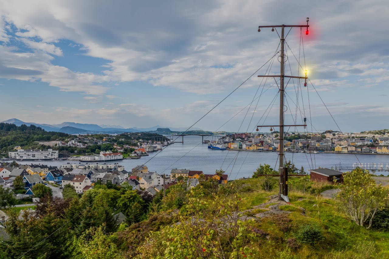 Flytebru på Tingvoll